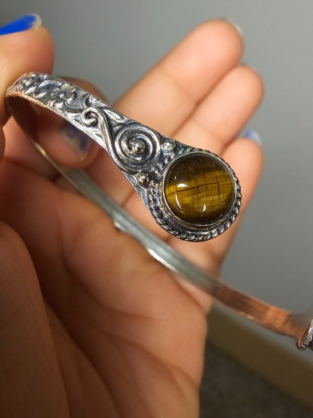 Tiger eye bracelet